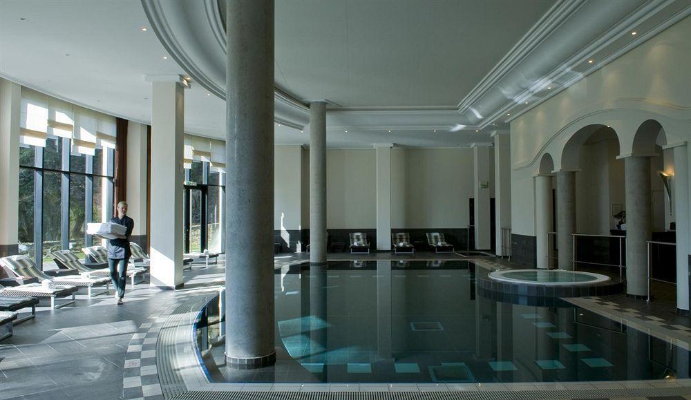 Hotel & Spa Le Pavillon Charbonnieres les Bains Bagian luar foto
