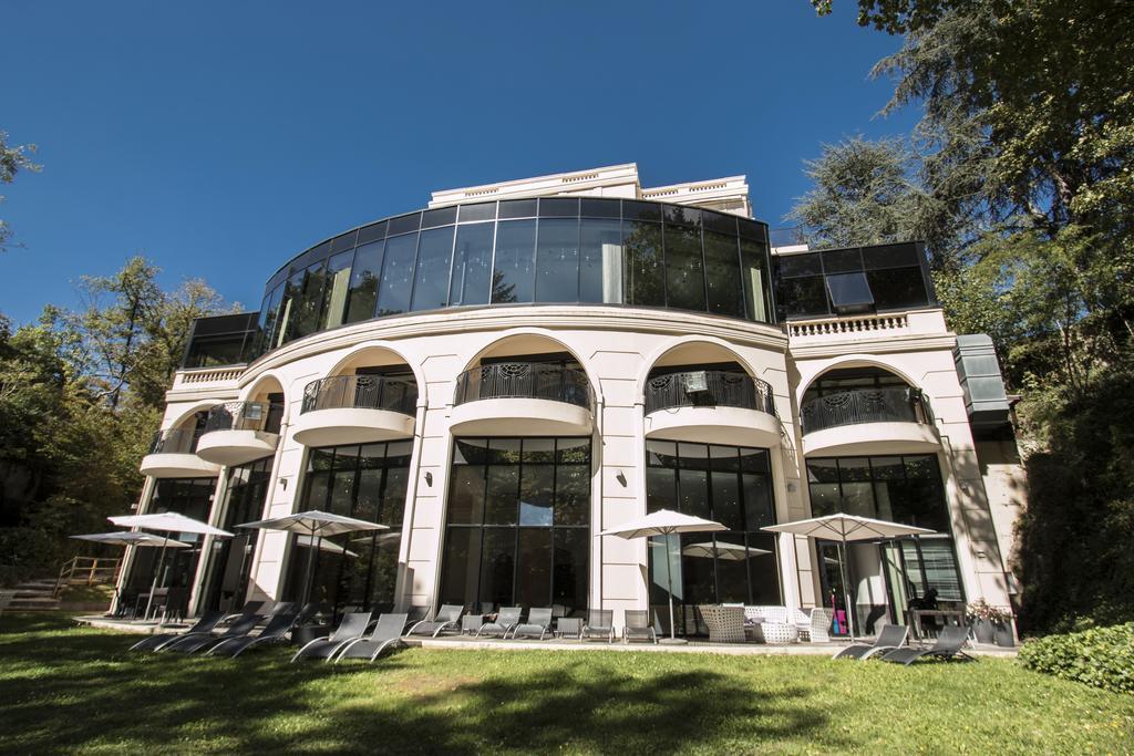Hotel & Spa Le Pavillon Charbonnieres les Bains Bagian luar foto