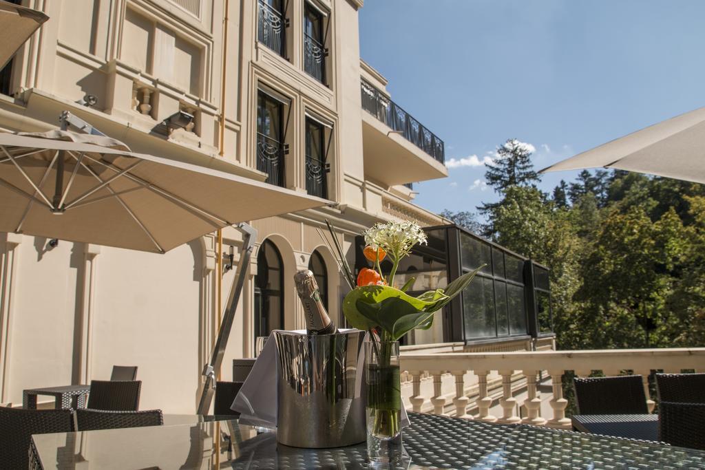 Hotel & Spa Le Pavillon Charbonnieres les Bains Bagian luar foto