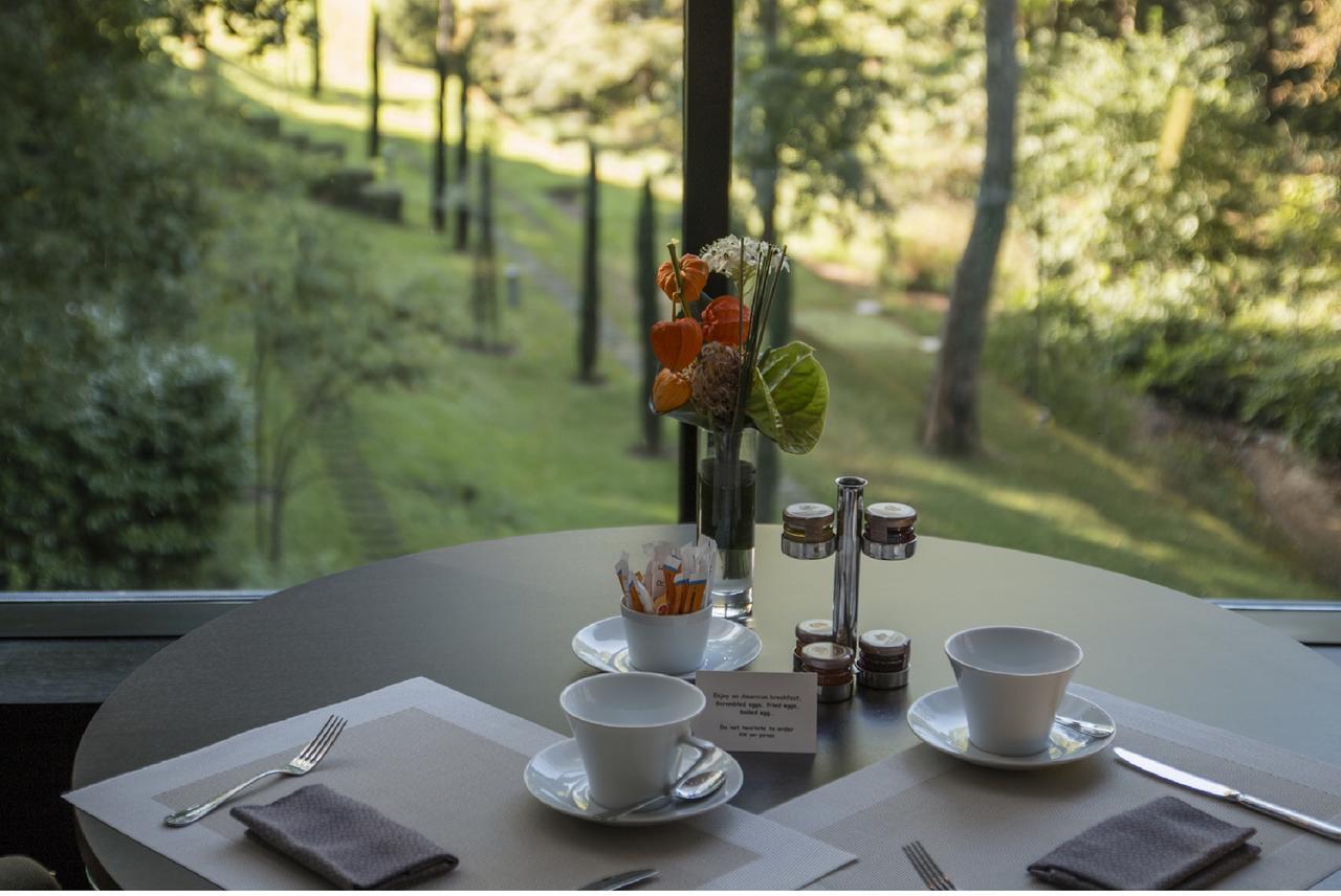 Hotel & Spa Le Pavillon Charbonnieres les Bains Bagian luar foto