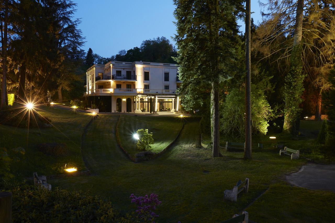 Hotel & Spa Le Pavillon Charbonnieres les Bains Bagian luar foto