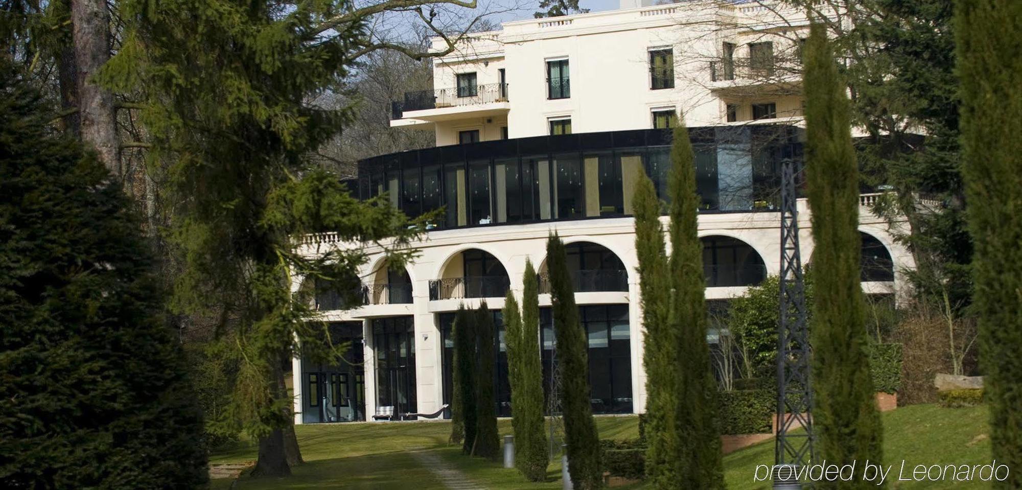 Hotel & Spa Le Pavillon Charbonnieres les Bains Bagian luar foto